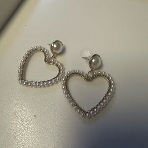 Elegant Pearl Heart Earrings